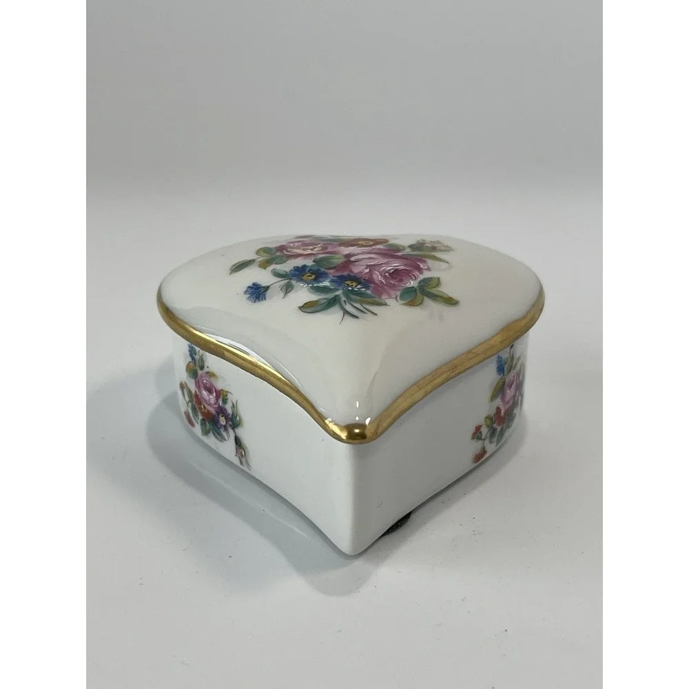 Limoges Castel France White Porcelain Floral Trinket Box Gold Trim‎ ~ Vintage~